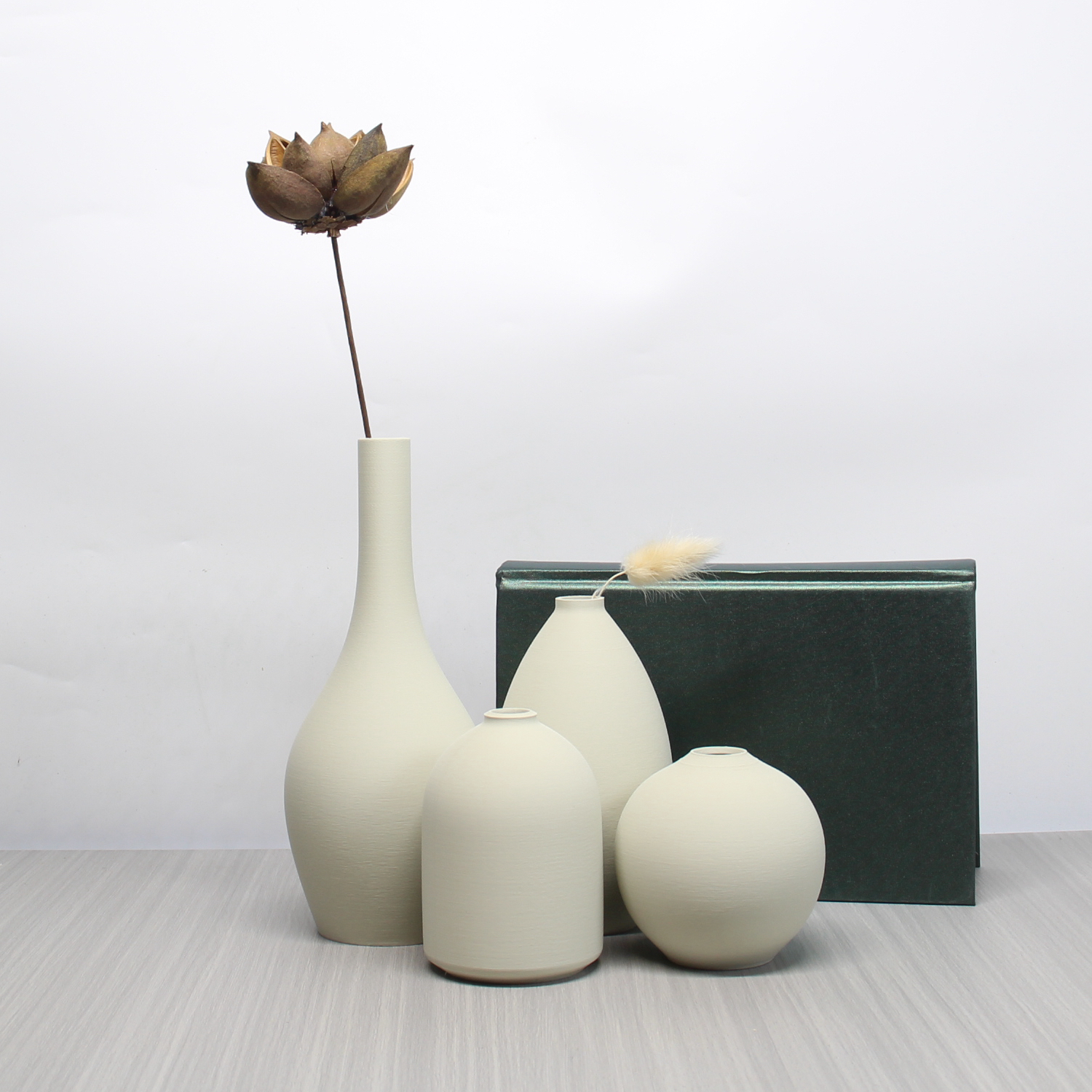 4 Piece Minimalist Art Vase, V - Tablet Accessories Kit incelemesi ve fiyatı